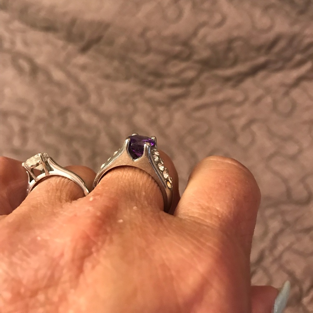 Ring - Picture 3 of 8